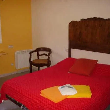 Ca Les Barberes Country house *